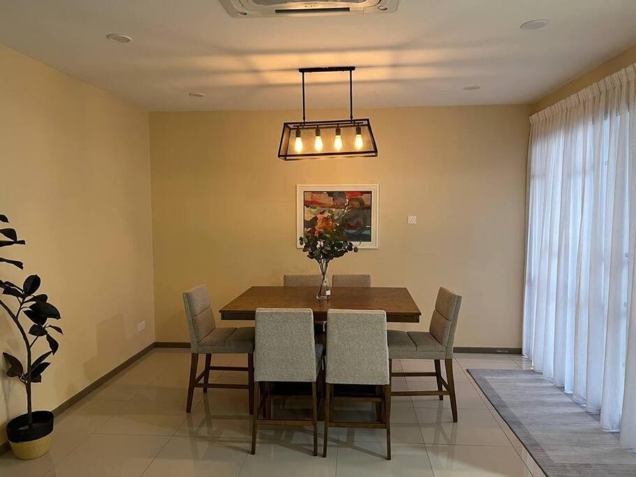 Rumah Saujana Klia Sepang Exterior foto